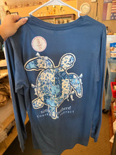 Load image into Gallery viewer, LS-TURTLE-ICELAND

