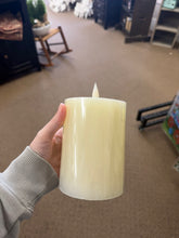 Load image into Gallery viewer, Cream Pillars
