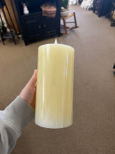 Load image into Gallery viewer, Cream Pillars
