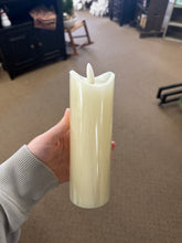 Load image into Gallery viewer, Cream Pillars
