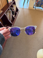 Load image into Gallery viewer, Sunglasses
