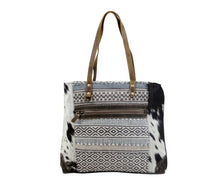 Load image into Gallery viewer, Multipatterned Tote Bag
